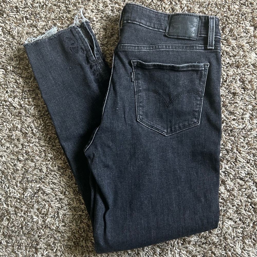 Levi’s 711 Raw Hem Skinny Jeans